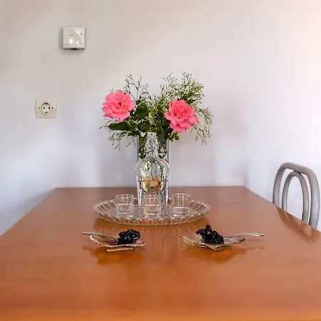 Hra & Athena Maisonette *